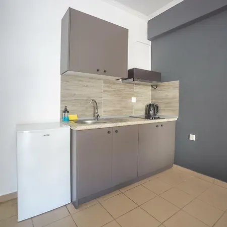 Saffroni Paralia Katerinis