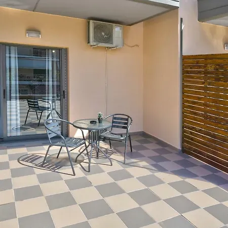Apartament Saffroni Paralía