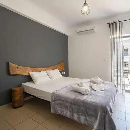 Saffroni Paralia Katerinis