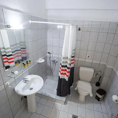 Saffroni Apartment *