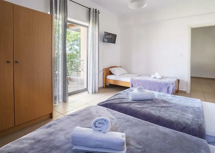 Saffroni Apartamento Paralía